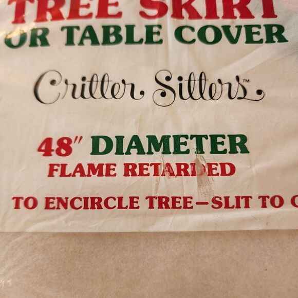 Vintage Christmas Enchantments Tree Skirt with Critter Sitters - Picture 3 of 9